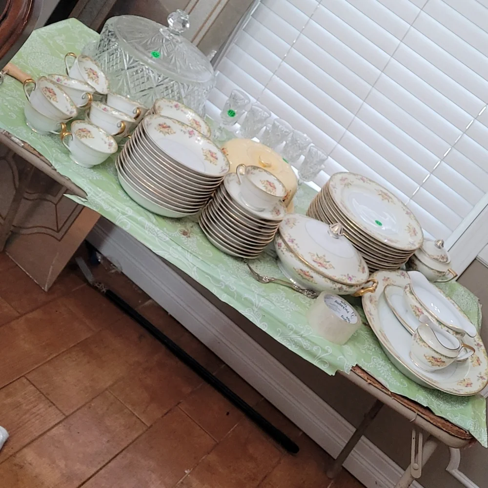 Noritake China - Gloria Pattern - Picture 3 of 4